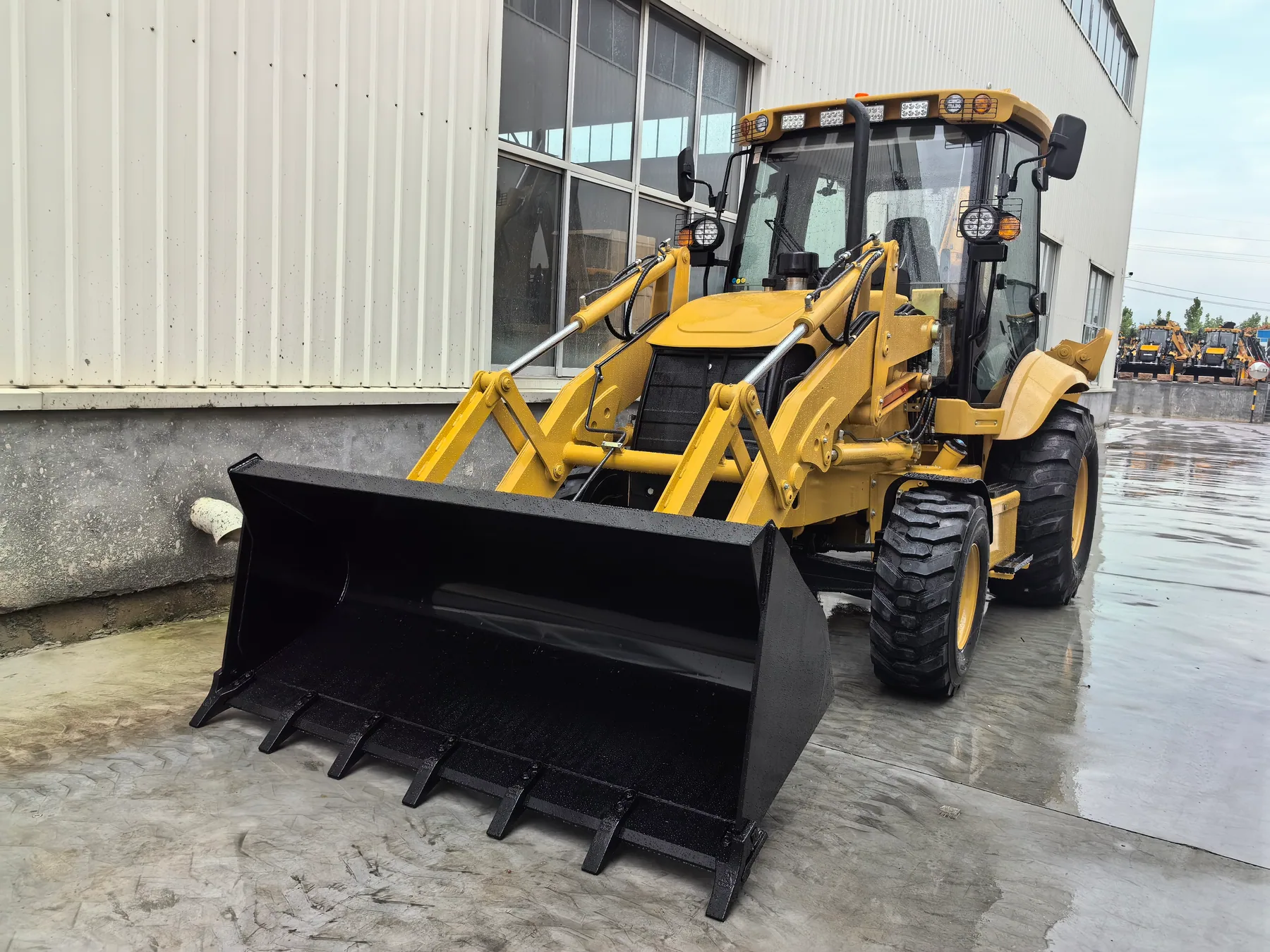 SHANMON 388 front loader bucket